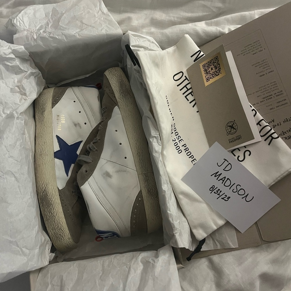 Golden Goose Mid Star in white leather with blue star and dove gray inserts! - Picture 9 of 9